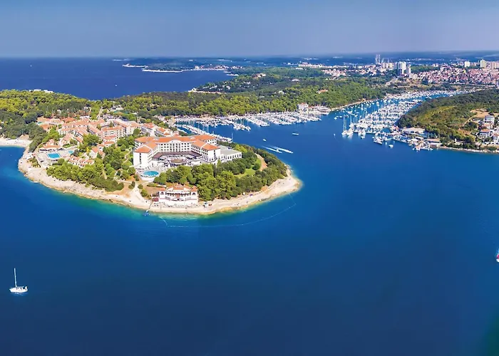 Apartment Amazing In Pula